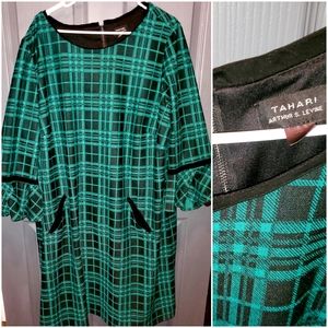 Tahari Shift Dress In Green Plaid  - Size 24W